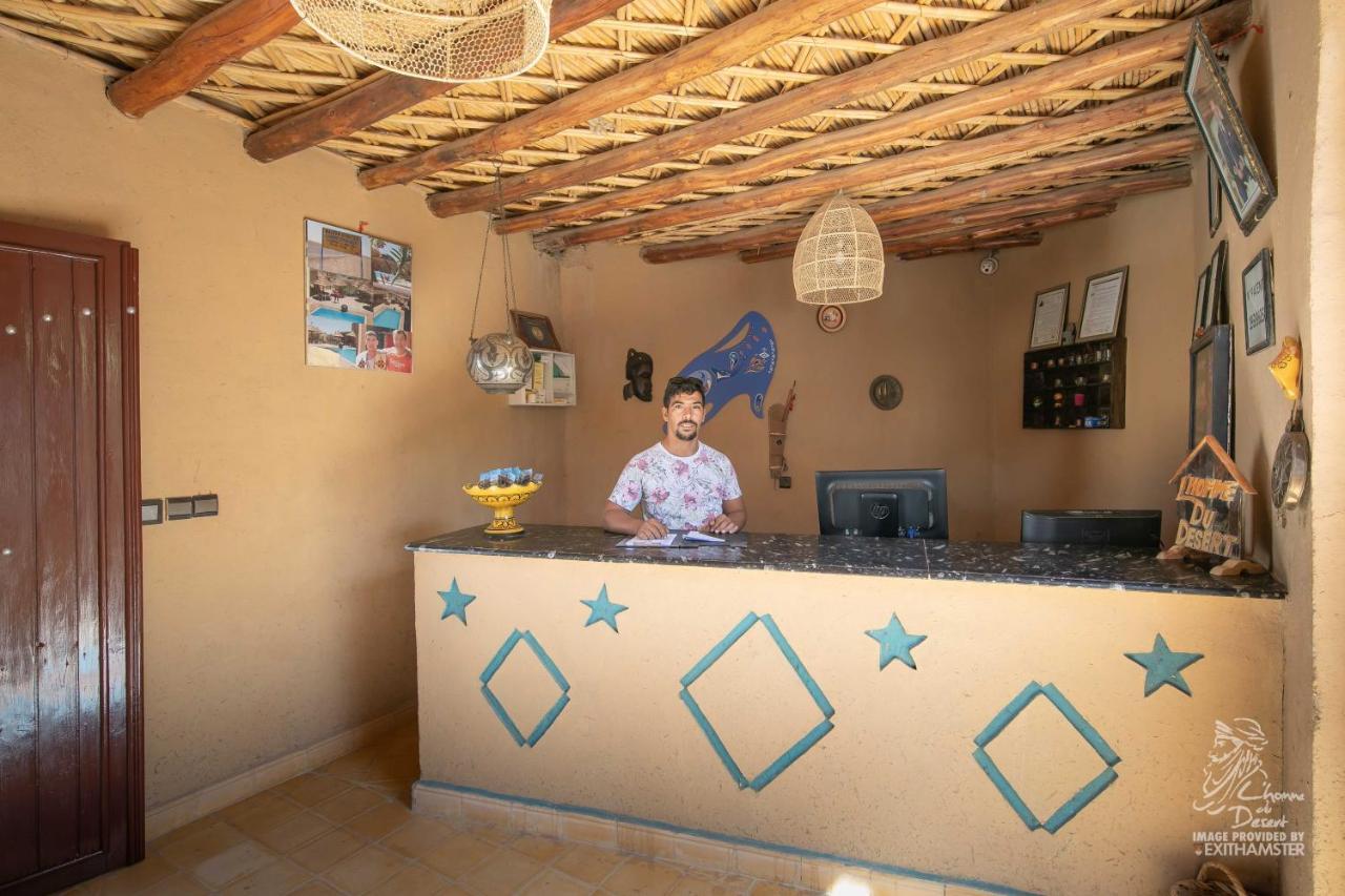 L'Homme Du Desert A Merzouga Bagian luar foto